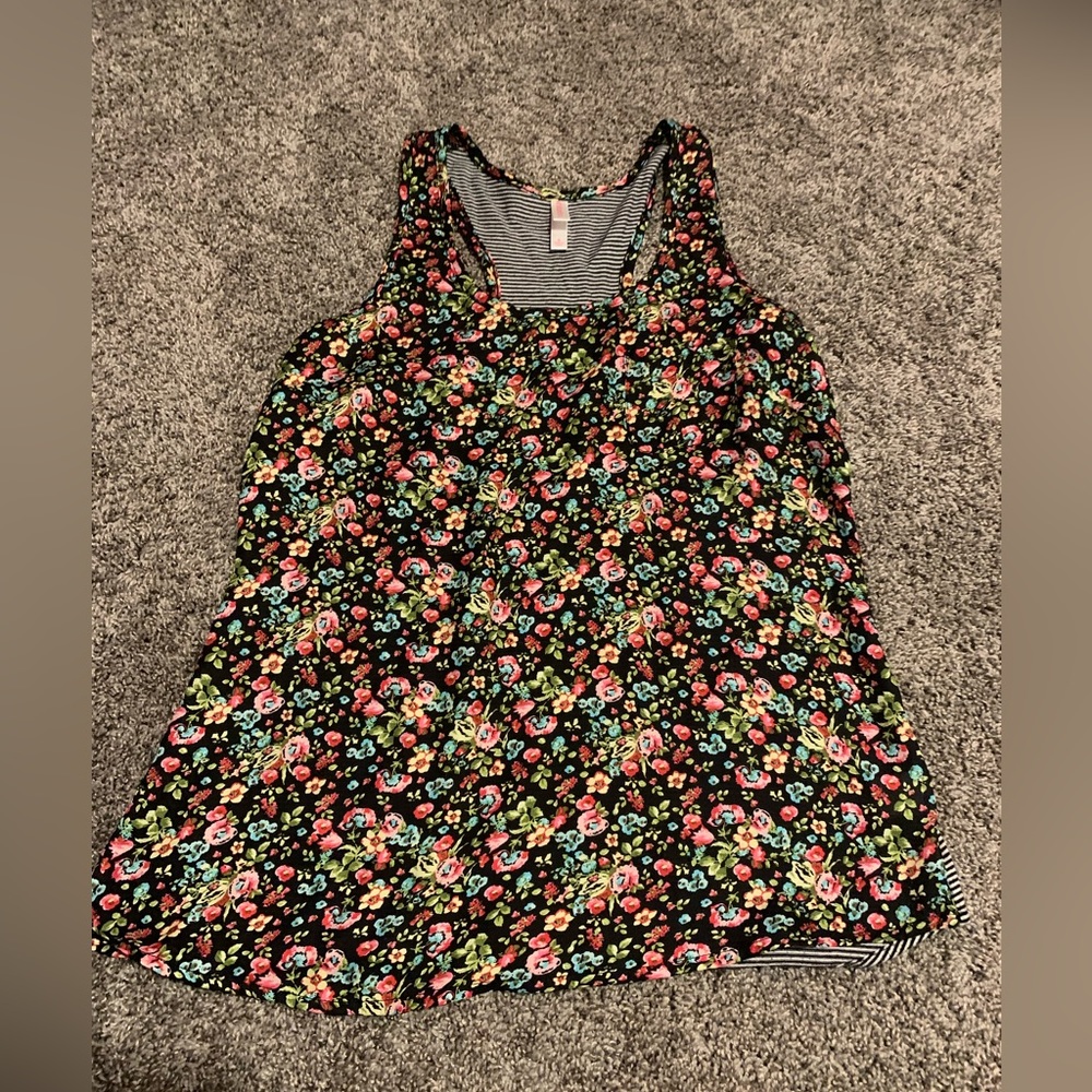 Women small tank top